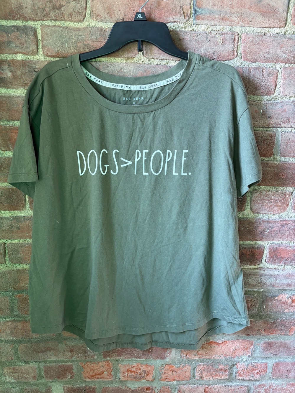 Rae Dunn Olive Green 'DOGS > PEOPLE.' Short Sleeve Tee size 1X